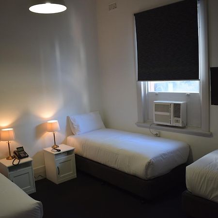 אדלייד Ambassadors Hotel מראה חיצוני תמונה