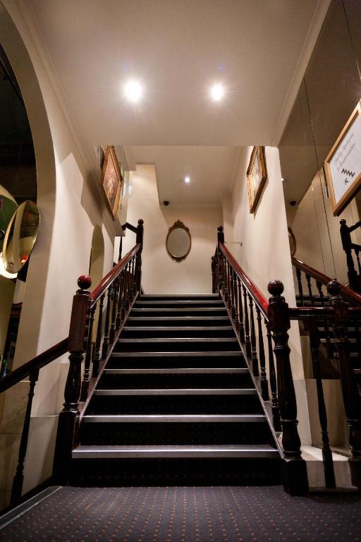 אדלייד Ambassadors Hotel מראה חיצוני תמונה