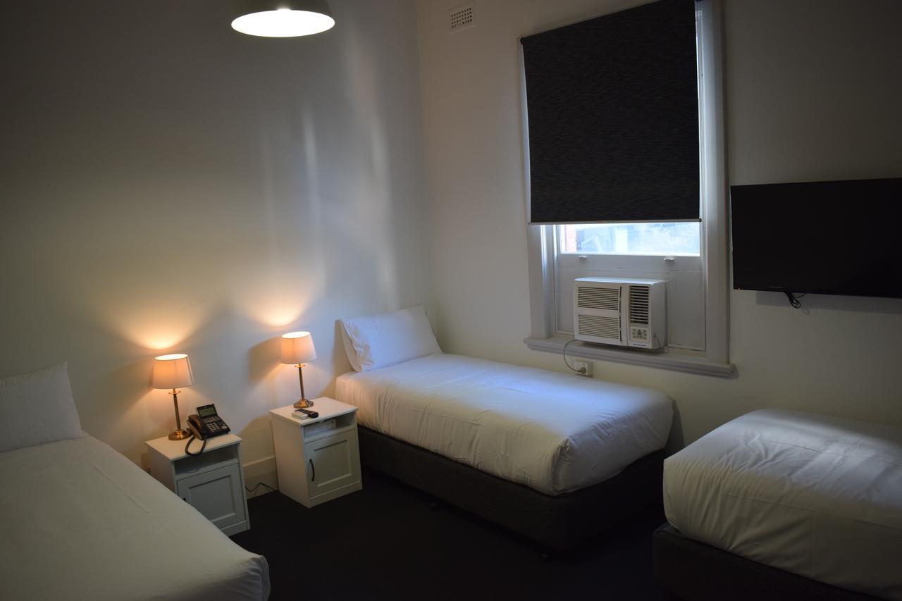 אדלייד Ambassadors Hotel מראה חיצוני תמונה