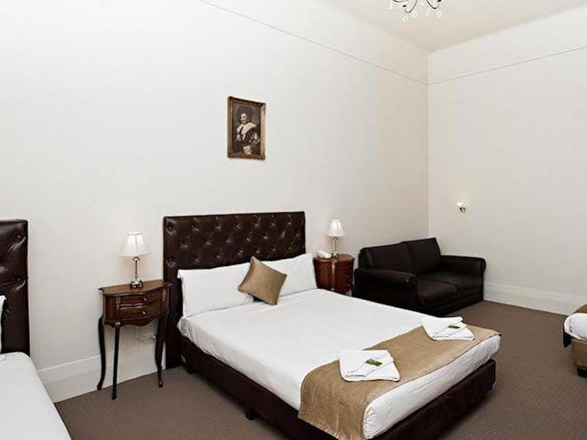 אדלייד Ambassadors Hotel מראה חיצוני תמונה