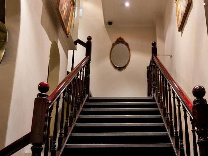 אדלייד Ambassadors Hotel מראה חיצוני תמונה