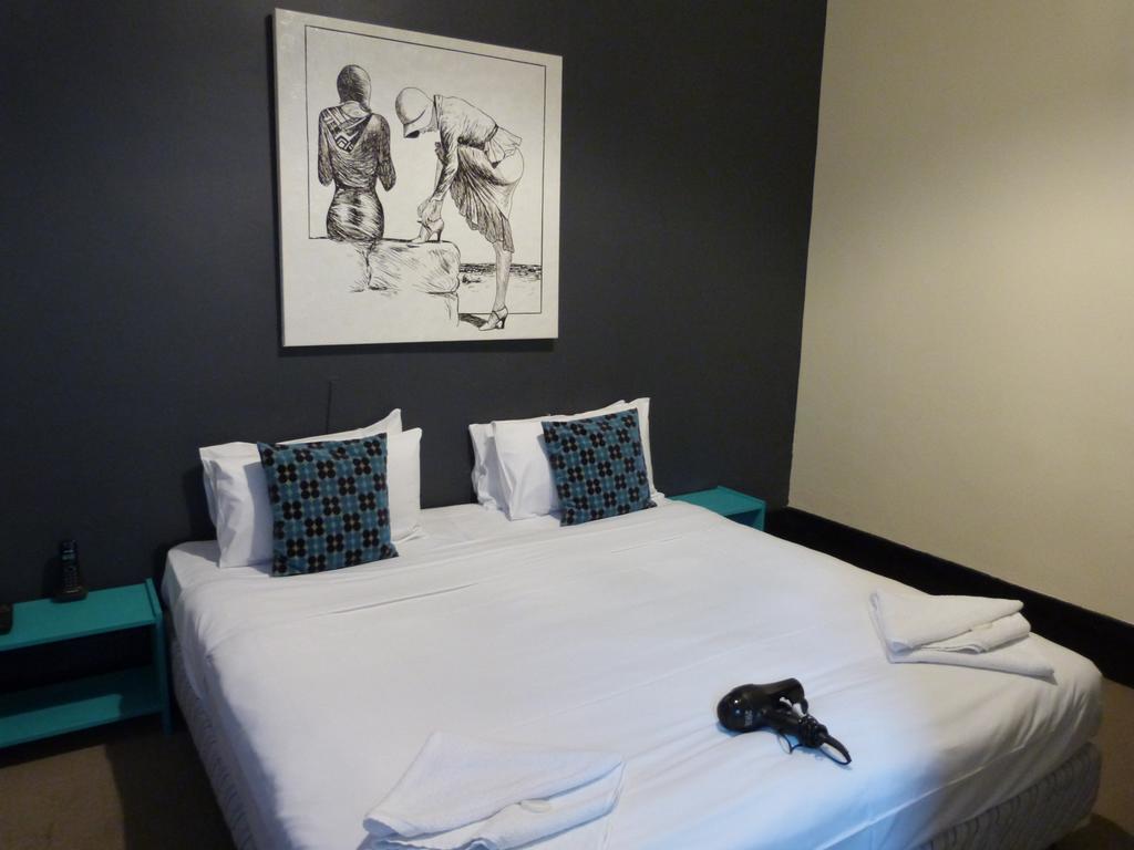 אדלייד Ambassadors Hotel מראה חיצוני תמונה