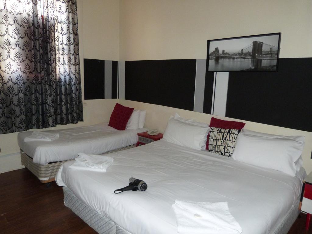 אדלייד Ambassadors Hotel מראה חיצוני תמונה