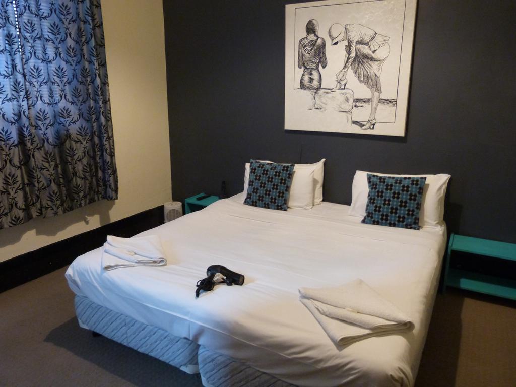 אדלייד Ambassadors Hotel מראה חיצוני תמונה