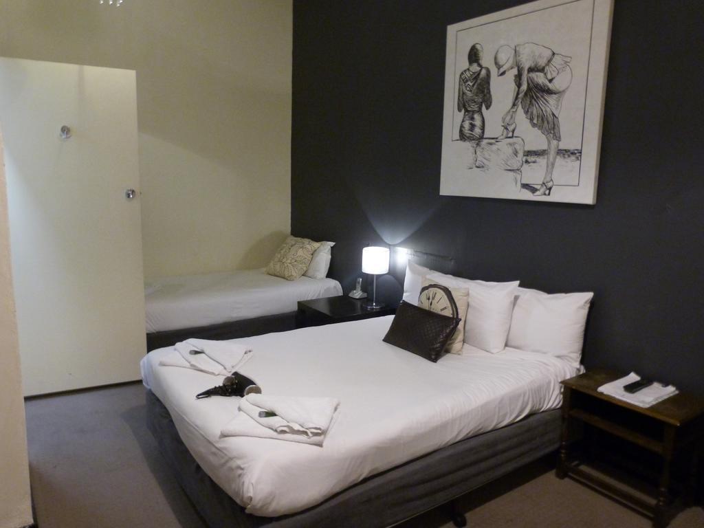 אדלייד Ambassadors Hotel מראה חיצוני תמונה