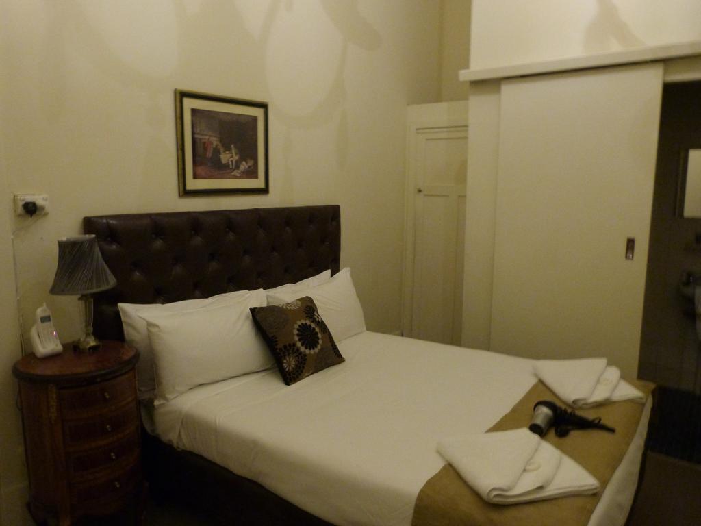 אדלייד Ambassadors Hotel מראה חיצוני תמונה